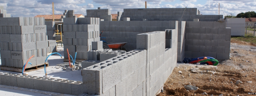 bloc-beton-artibloc-angle-parasismique-200x250x500mm-edycem-1