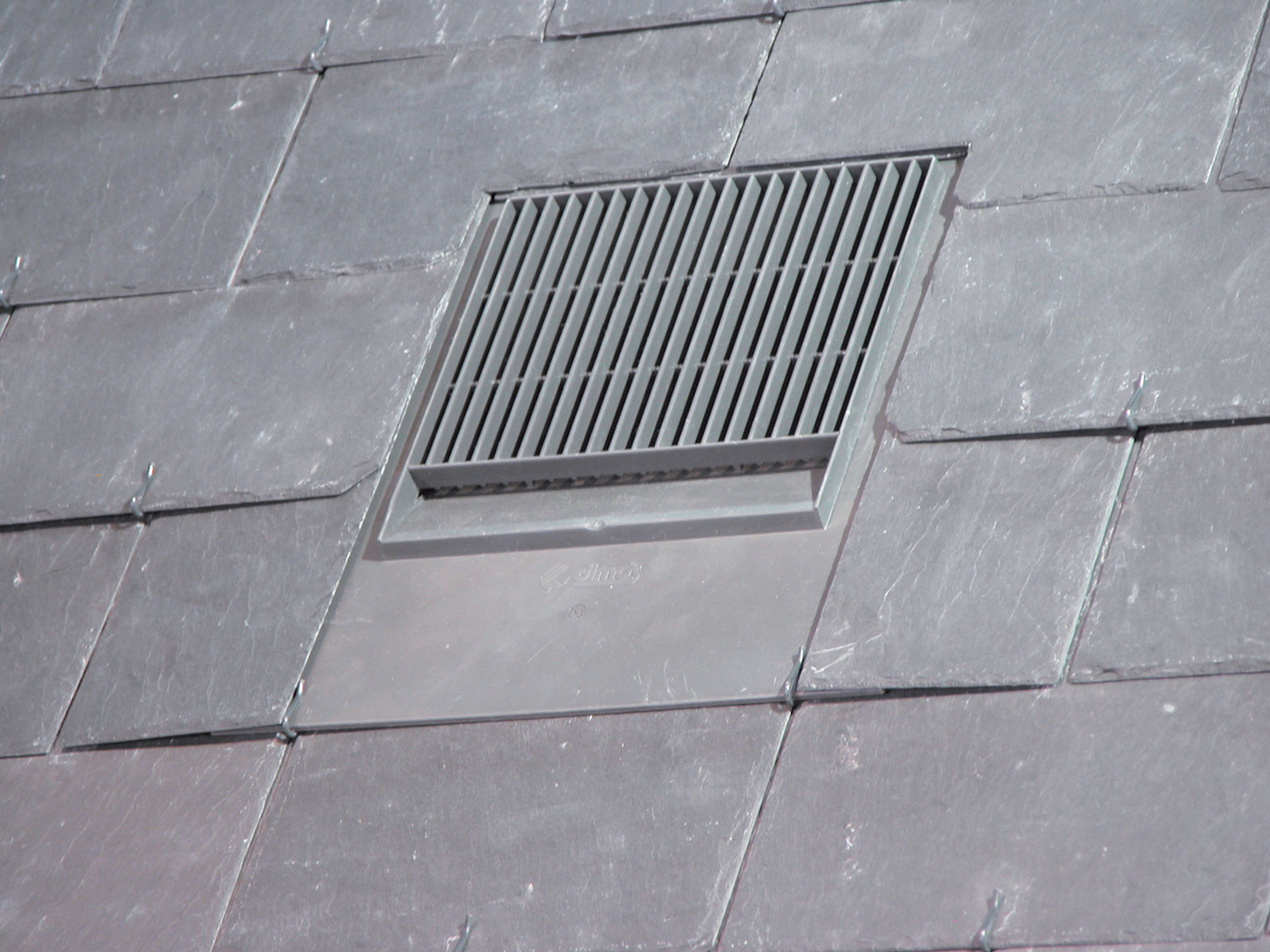 ventilation-toit-ardoise-vedia-vemax-vmc-d125mm-736416-dimos-0