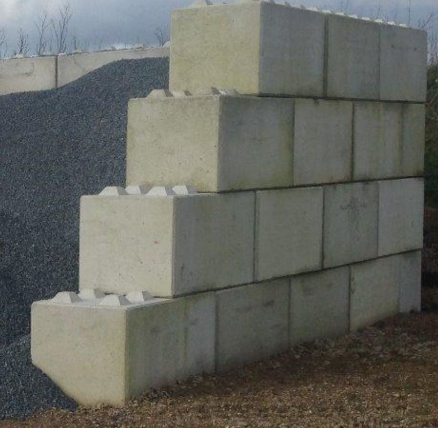 bloc-beton-empilable-150x60x60-03180100-socramat-0