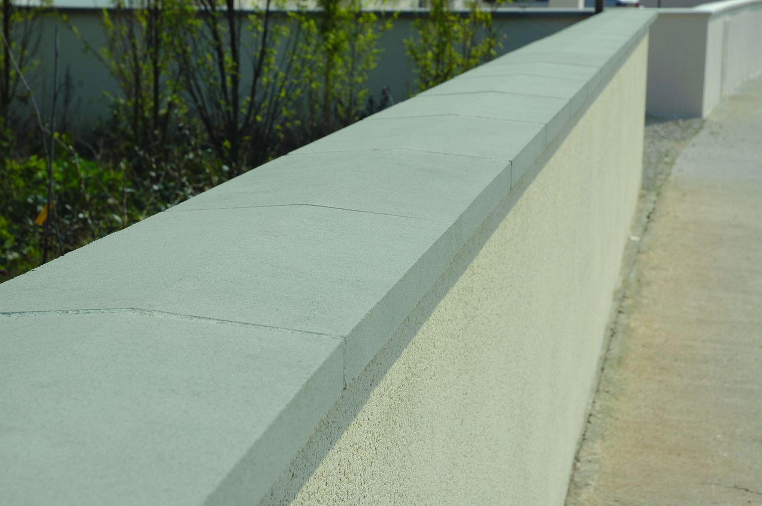 chaperon-beton-2-pentes-optipose-33x49x4-gris-weser-1
